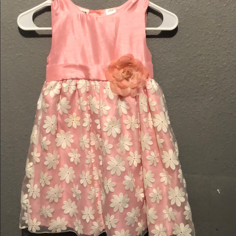 Girls poofy dress